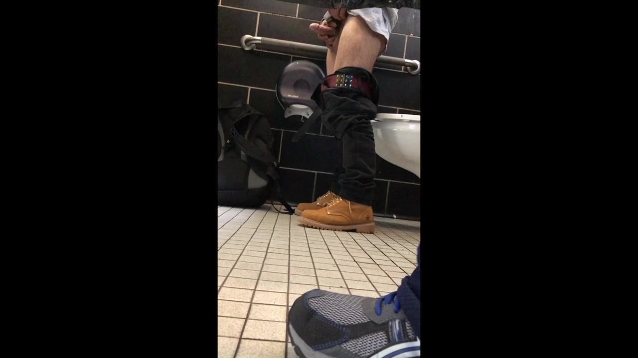 wanker in the next stall - video 2