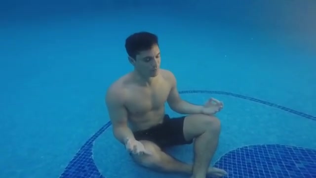 Underwater barefaced yoga - video 2