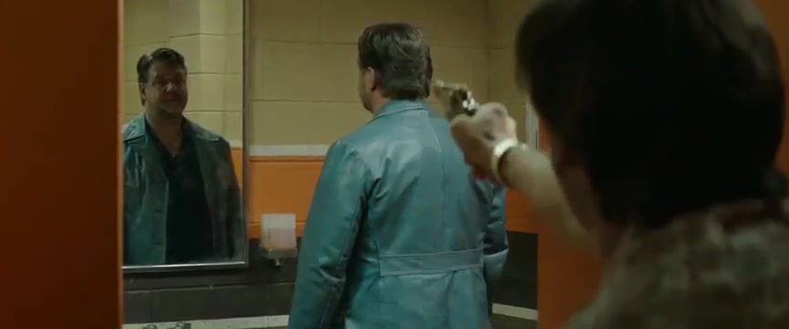 The Nice Guys - Toilet Scene