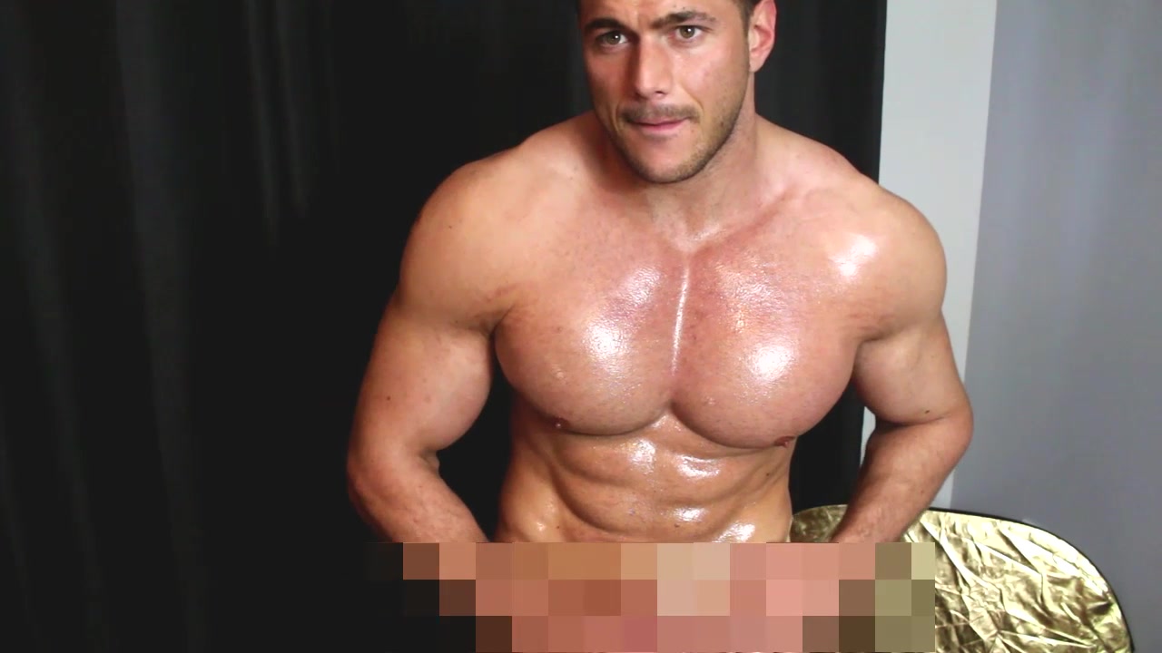 Muscle webcam roleplay