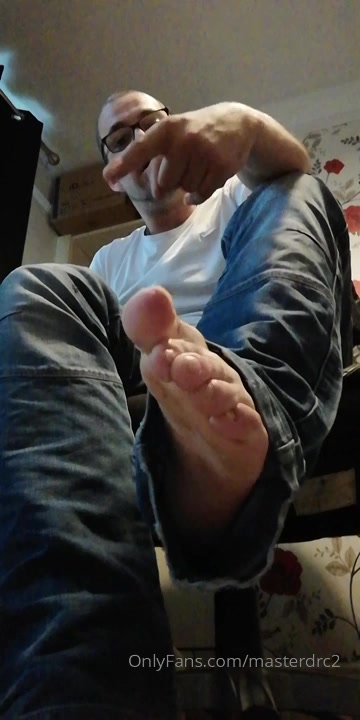 Handsome UK Master Verbally Treating His slave to Shoe Spit Dinner 1/2