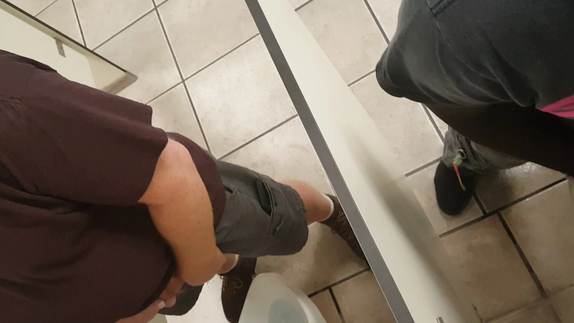 35th Successful Urinal Spy Attempt