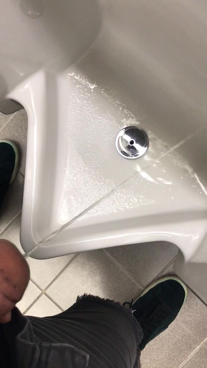 Urinal piss - video 10