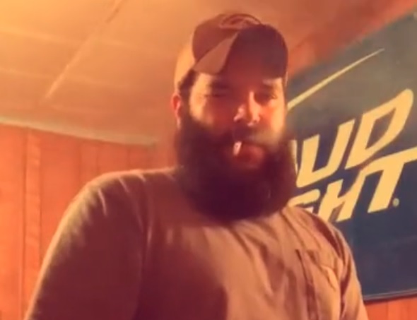 str8 redneck smokes and dumps a load