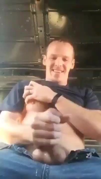 str8 redneck cums and hits the roof of the truck