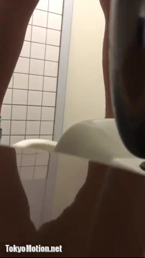 Japanese toilet voyeur - video 138