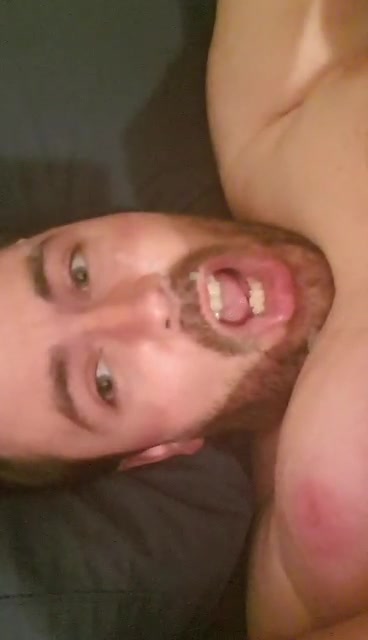 Fag Thomas self-facial