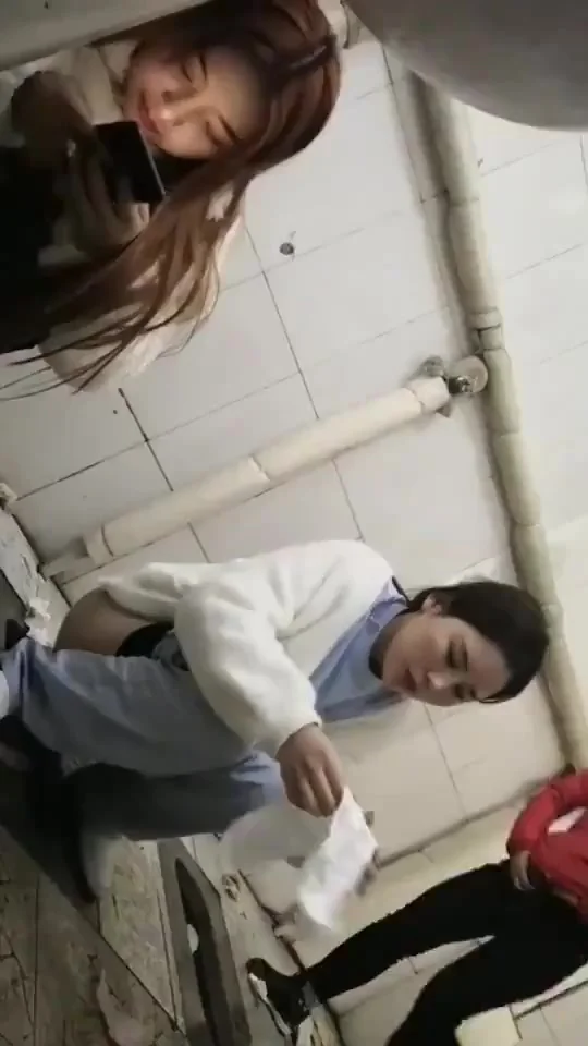 pooping public in girls Asian