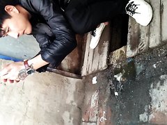 HOT CHINESE MEN SHITTING IN THE HOLE