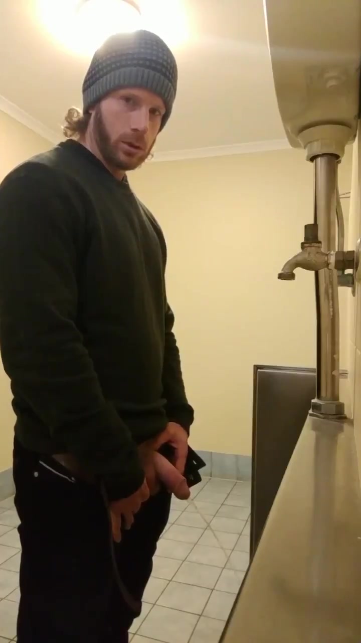 HOT MEN PISSING AT URINAL FOR YOU