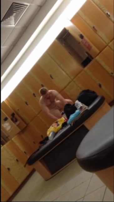 Beefy Blonde Guy Changes in Lockerroom