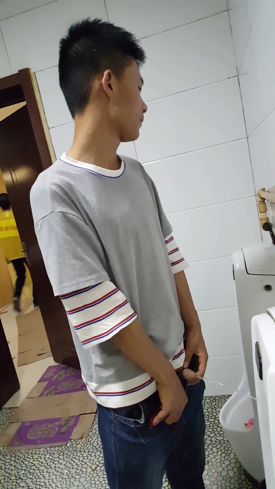 Chinese male pissing spycam mix5(advanced version)
