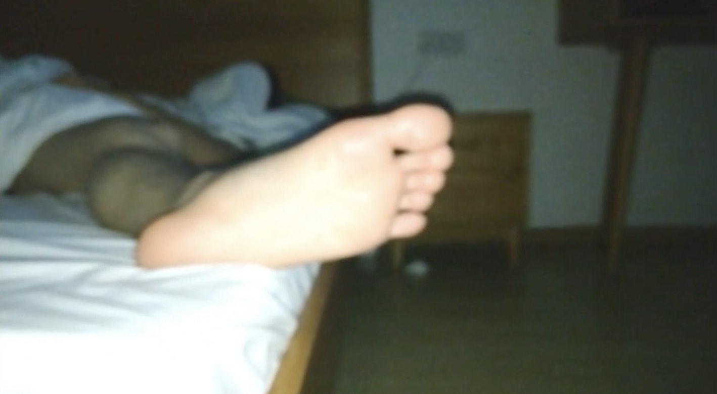 Voyeur Drunk Chinese boy got feet worship photo