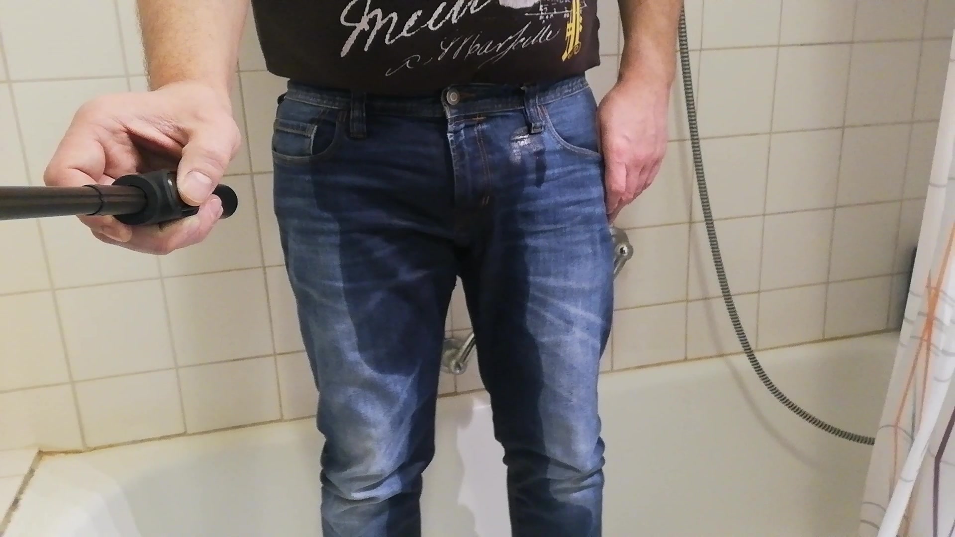 Jeans Piss 2 - video 2