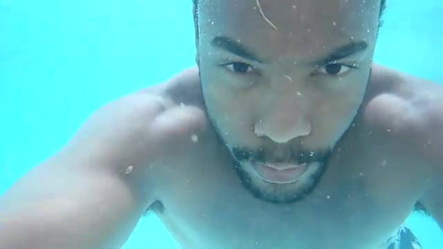 Barefaced hottie breatholding underwater - video 2
