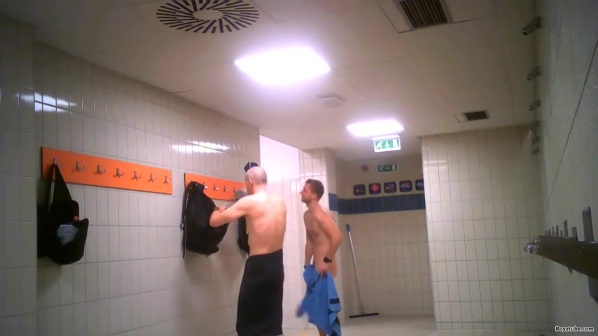 Czech Swimming Pool Shower Spy
