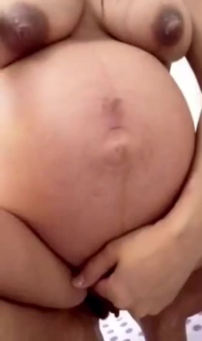 Sexy Pregnant Girl Peeing