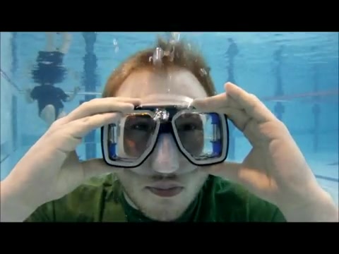 Underwater mask clearing