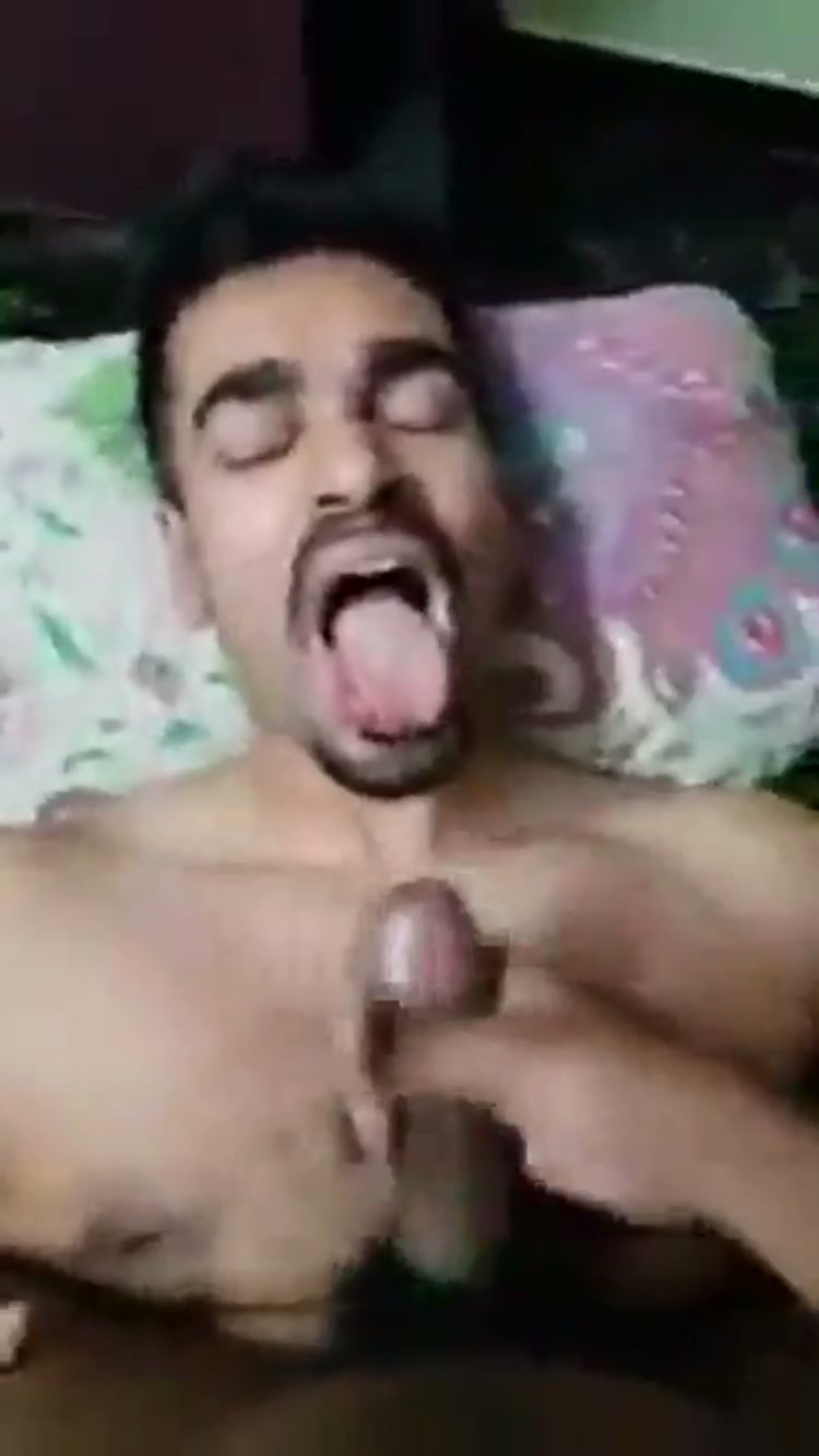 750px x 1334px - CAMboi: Desi Indian gay sucks until cum comesâ€¦ ThisVid.com