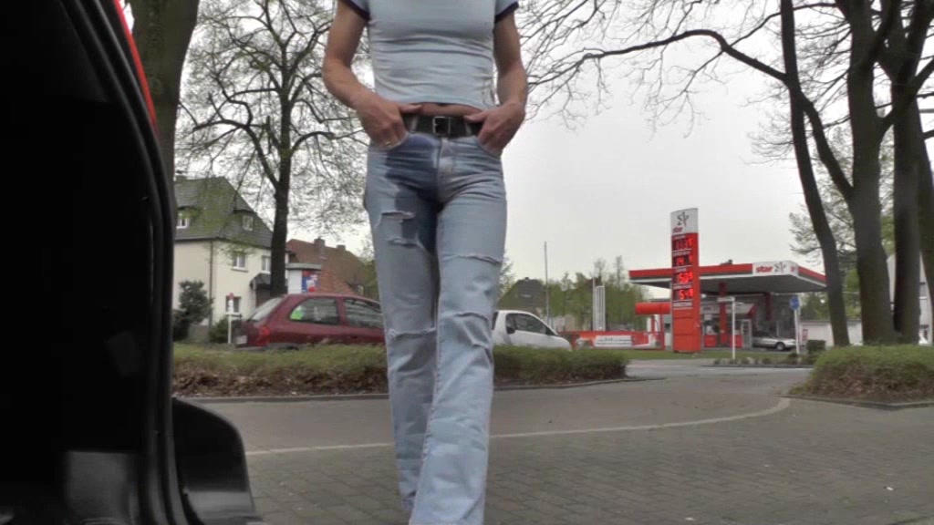 wetting jeans in public street
