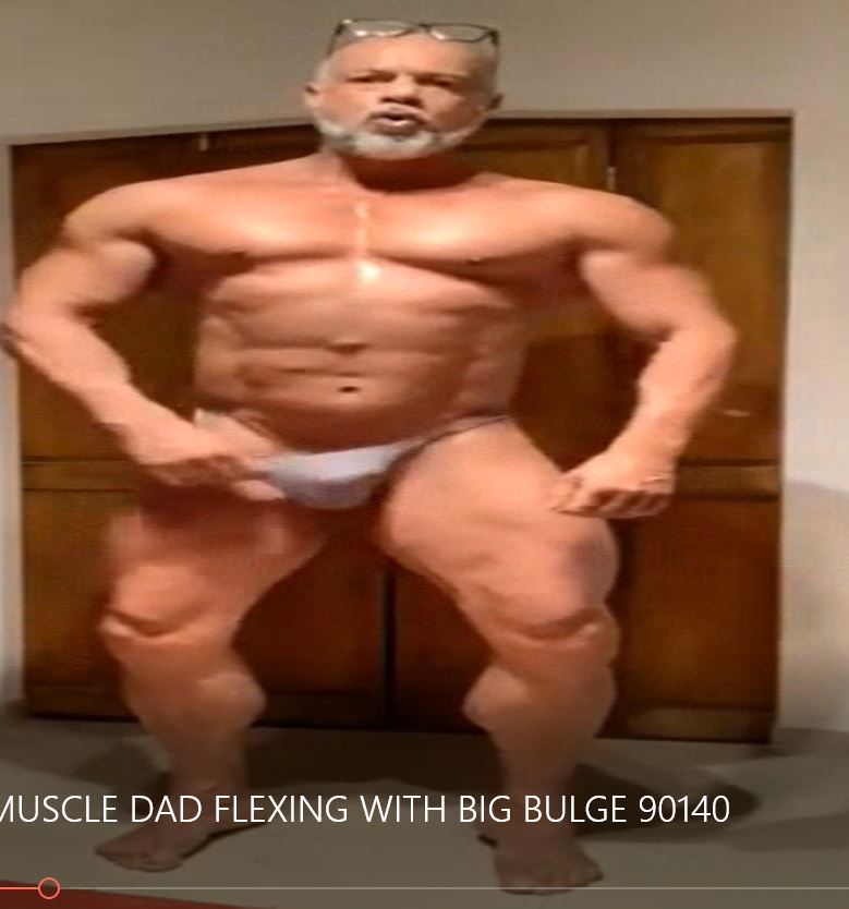 MATURE MUSCLE DAD FLEXESWITH BULGE