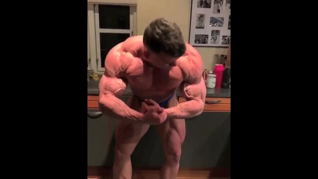 Emir Omeragic flexes his mega Muscles
