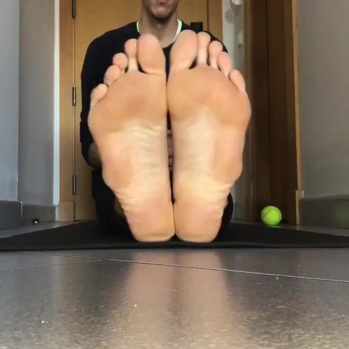 KN Giant feet and soles size 15!