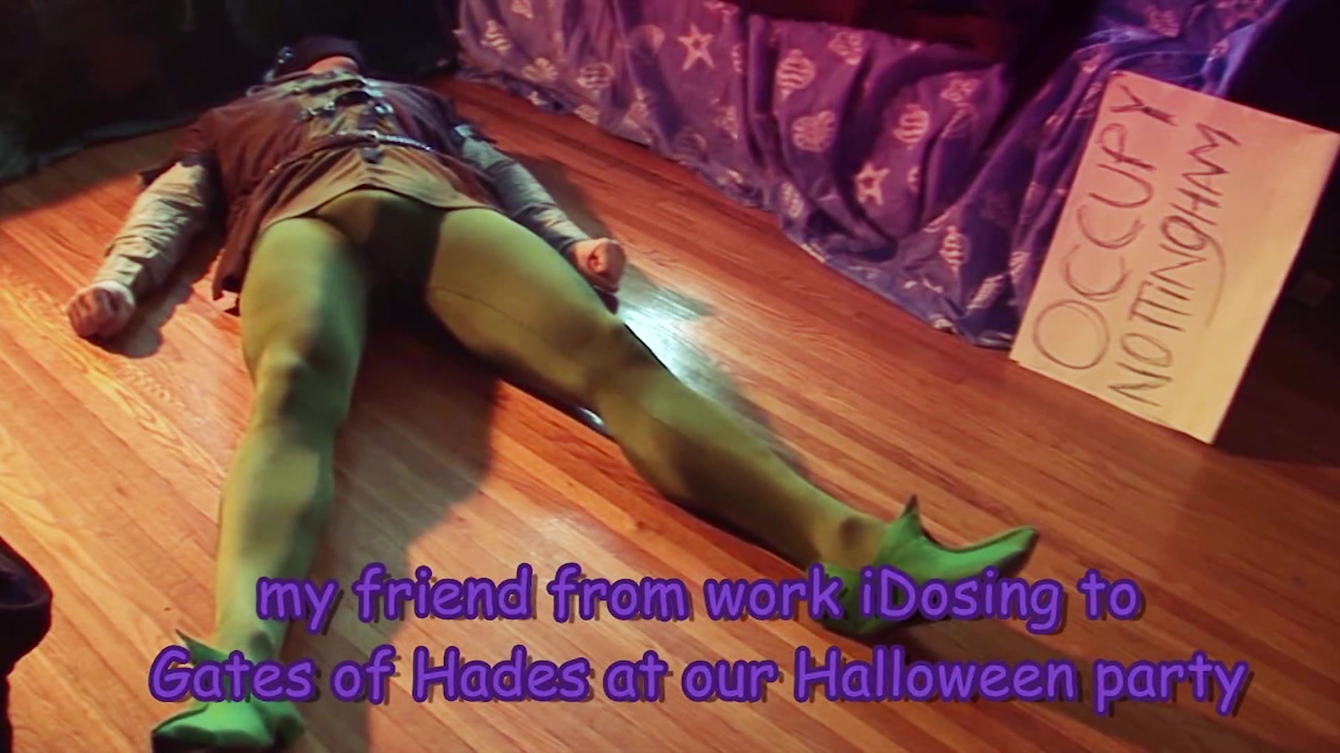 Guy in Tights Bound & Tortured with Idoser during Halloween - ThisVid.com  en anglais