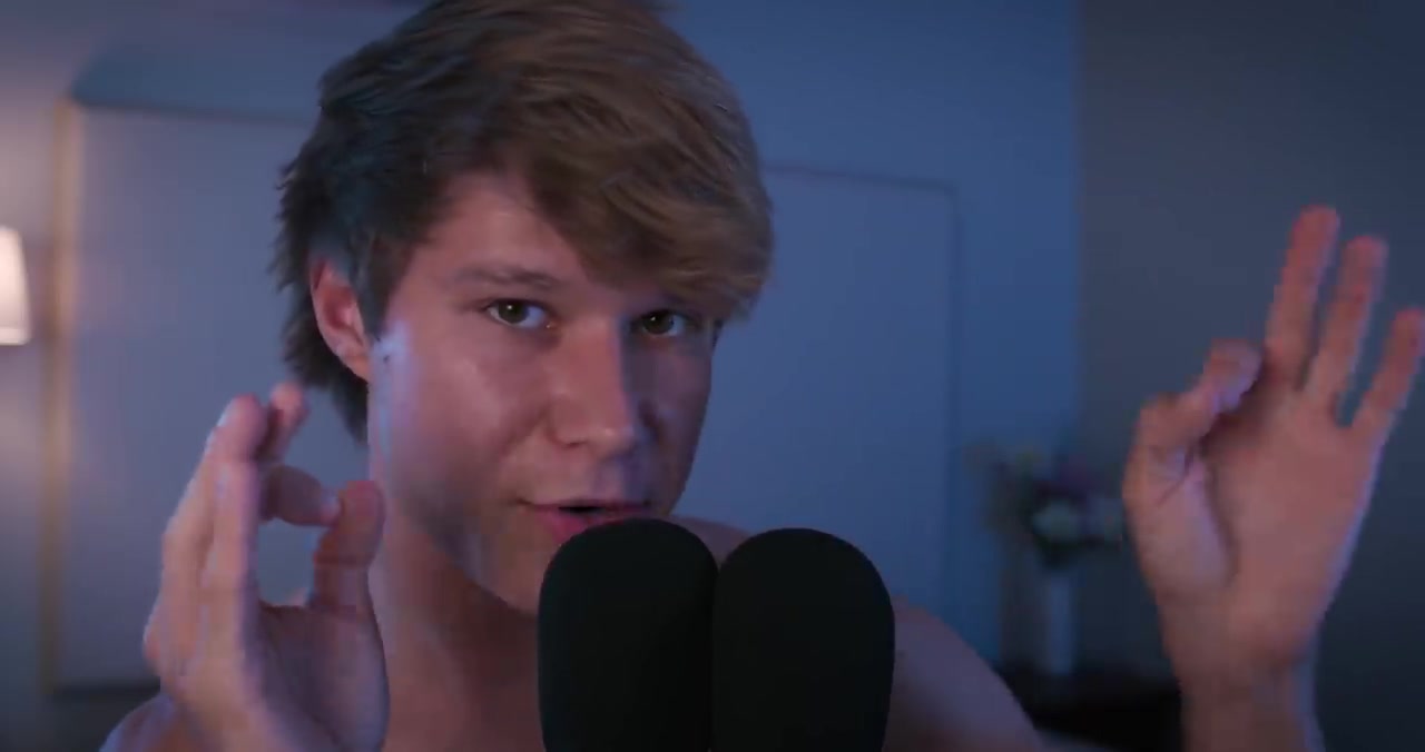 Youtubers: Lad ASMR with no shirt