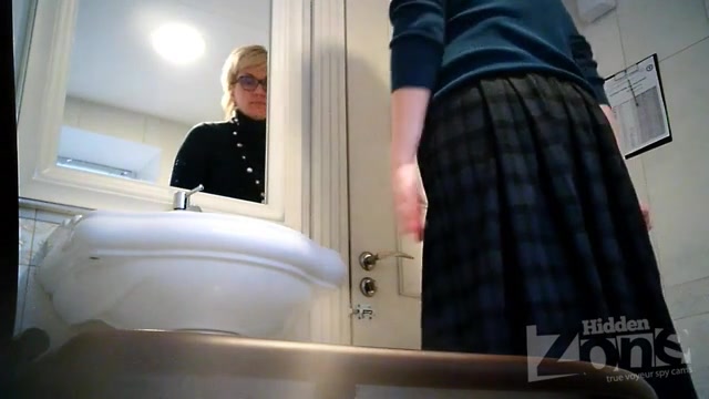 Women's toilet spy cam 61