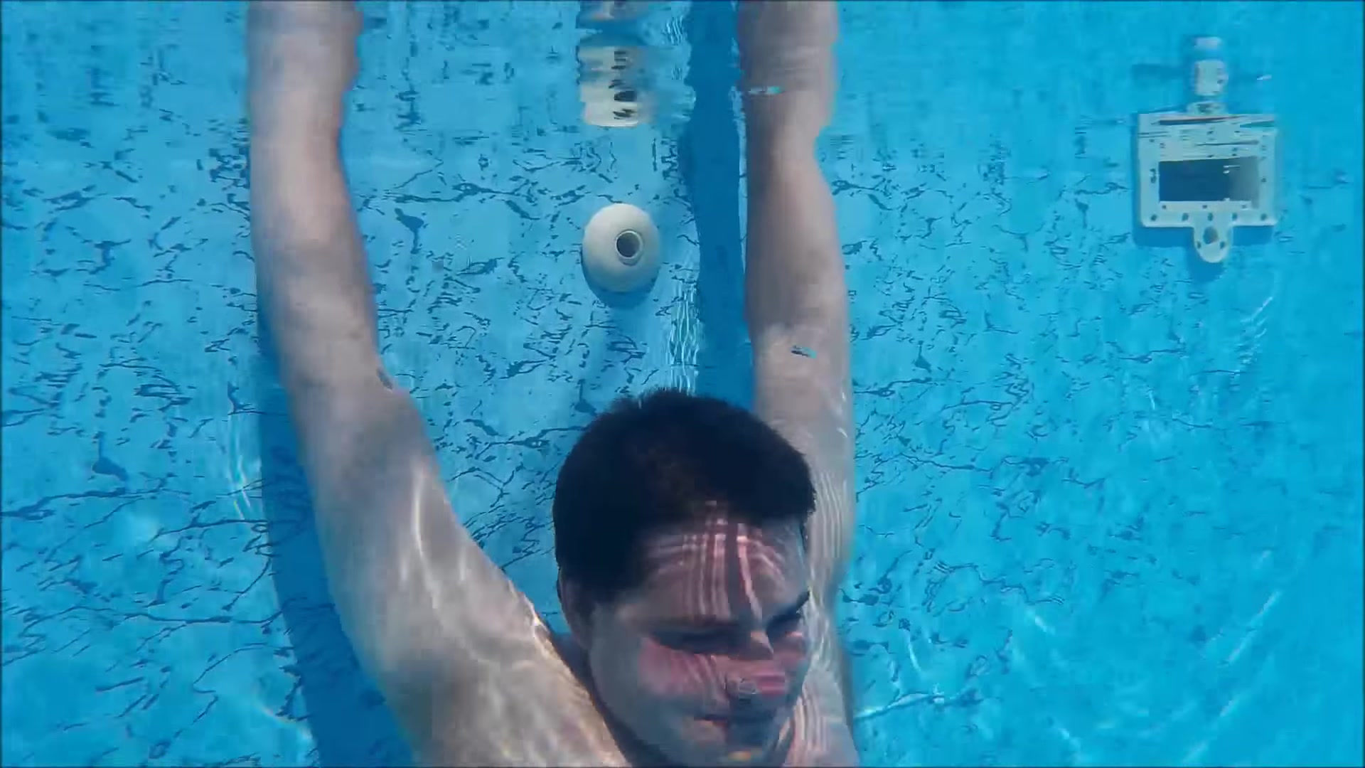 Underwater barefaced challenge in a pool