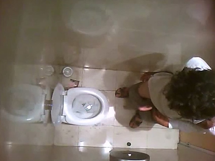 Boyzinho Vendo Revista Porn Ficando De Pau Duro Parte 02 - Surprise Erect