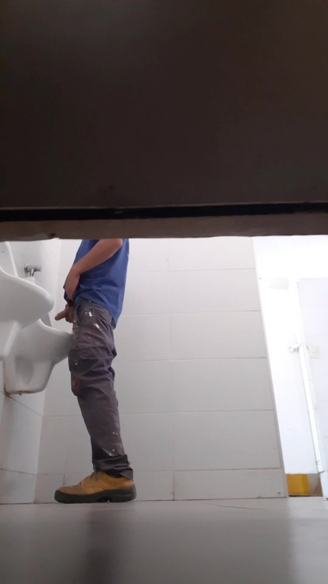 Mijando: PAINTER URINAL - ThisVid.com