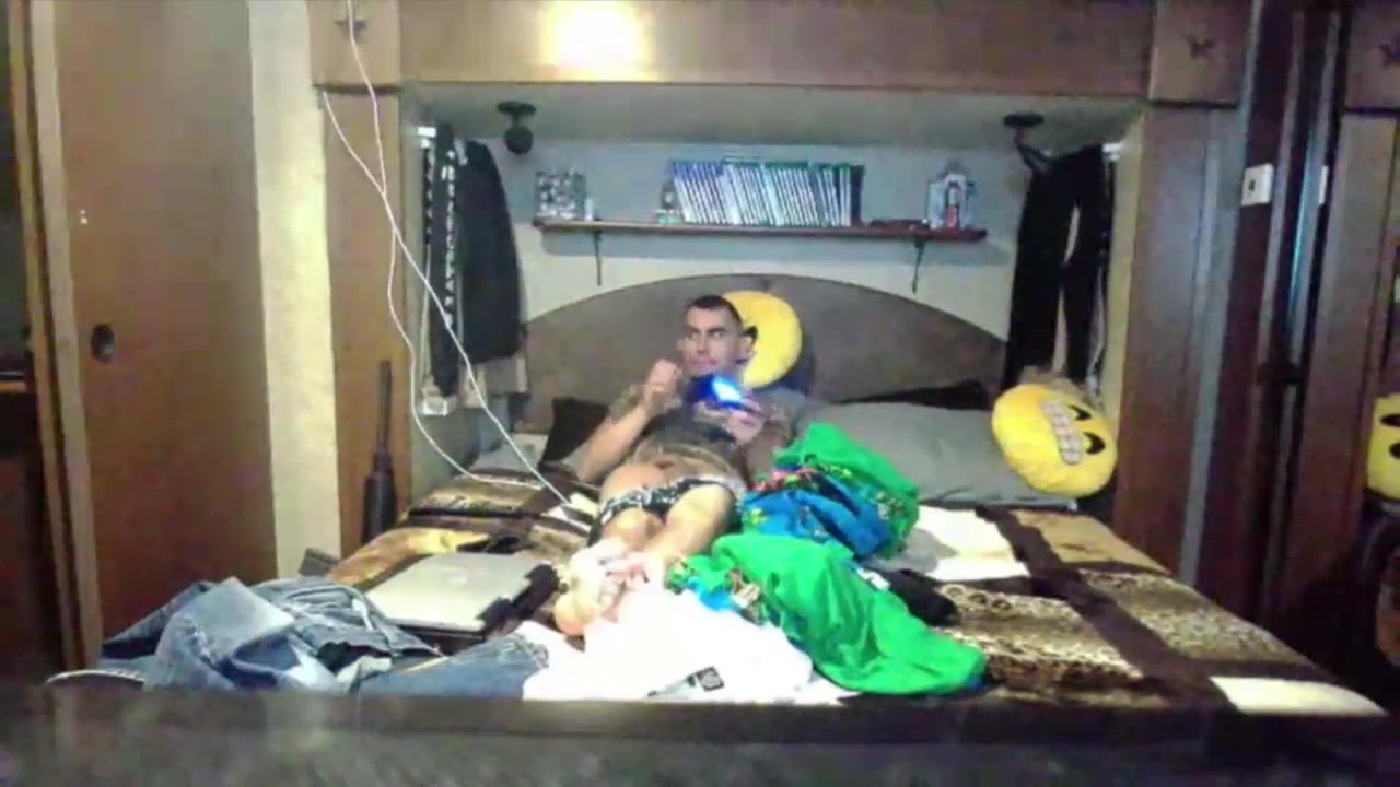Guy Jerks Off After BJ From His Wife on PS4
