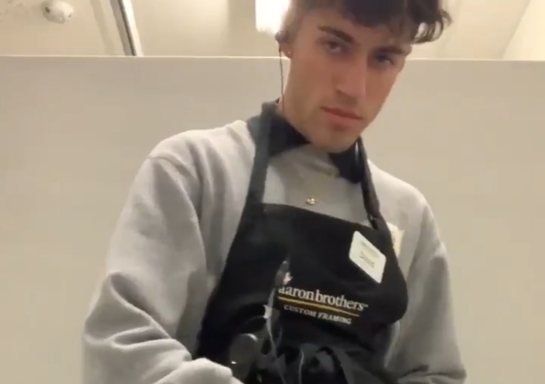 He got horny at work and didnt even take off the apron