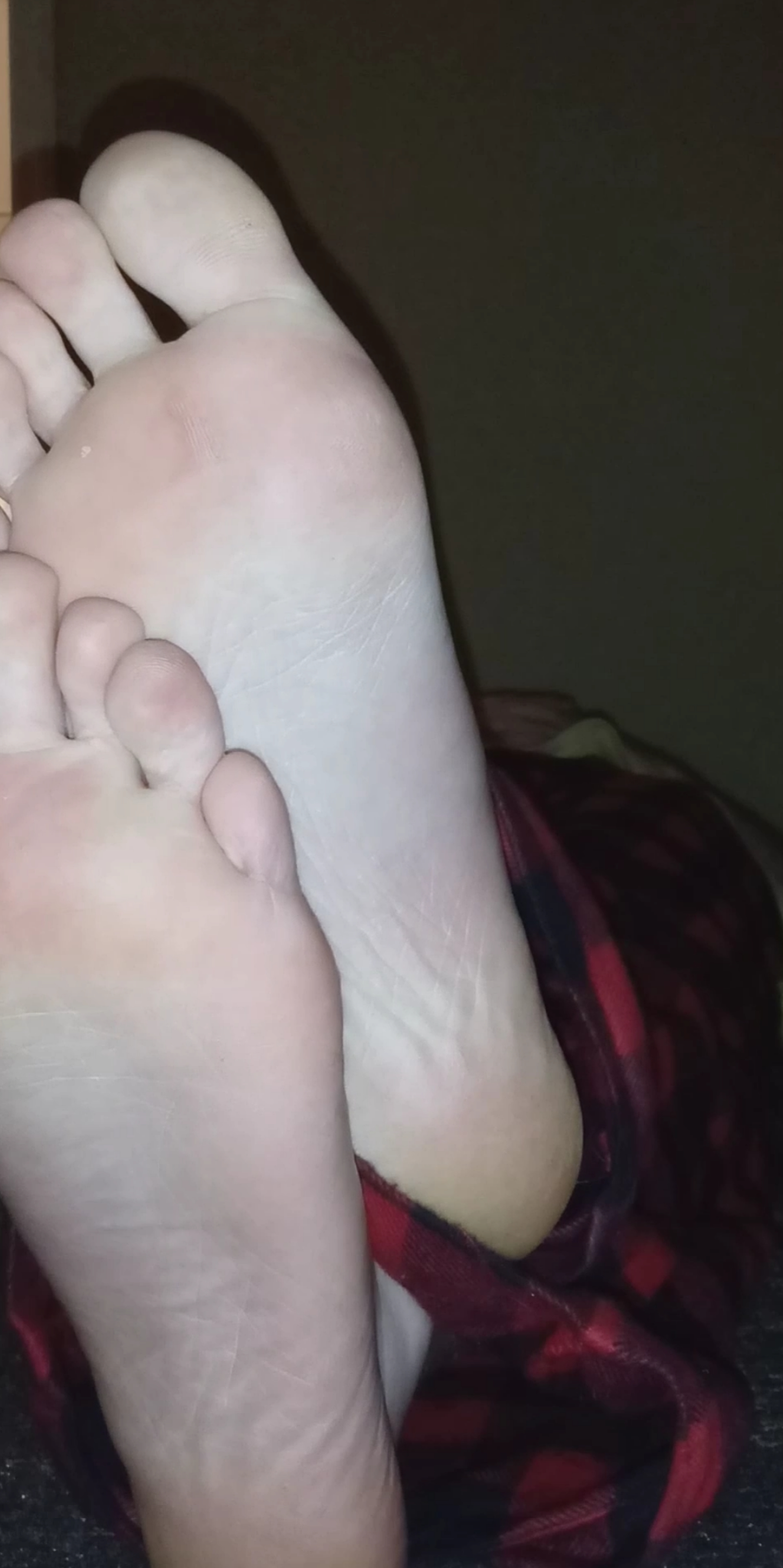 Soft Wiggly Feet