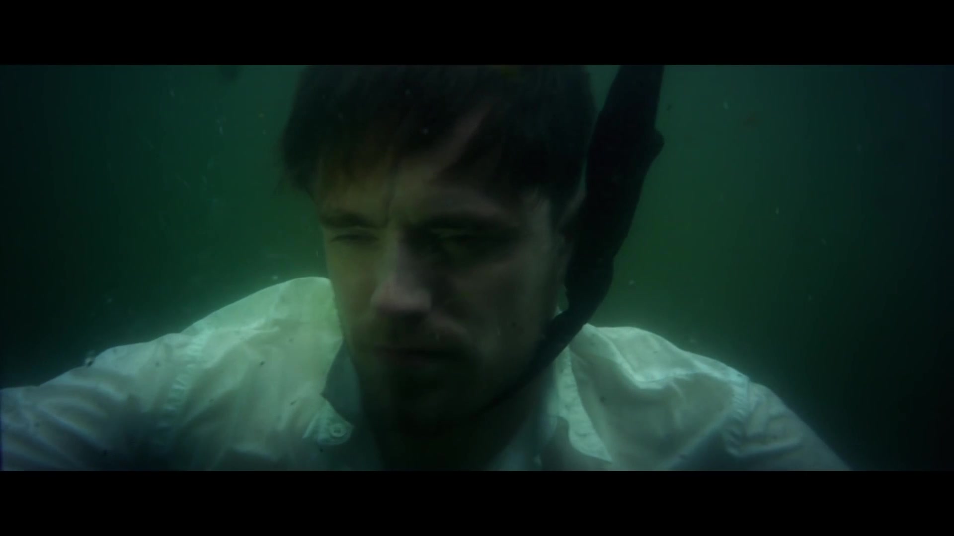 Norwegian singer drowning barefaced underwater