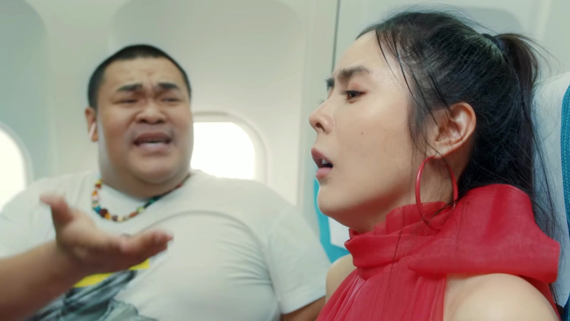 Thai girl poop desperation on plane