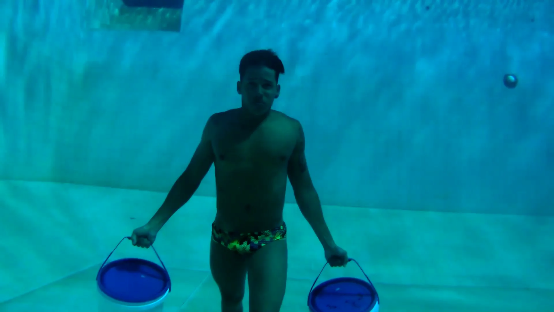 Barefaced Underwater In Bulging Speedo Thisvid Com