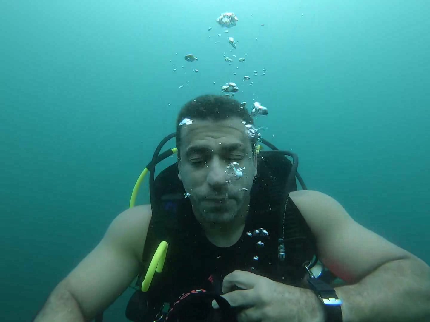 Underwater barefaced arab scubadiver