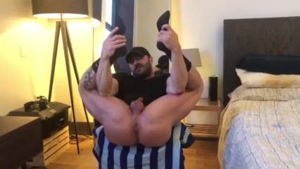Thick muscle pig's gaping cunt