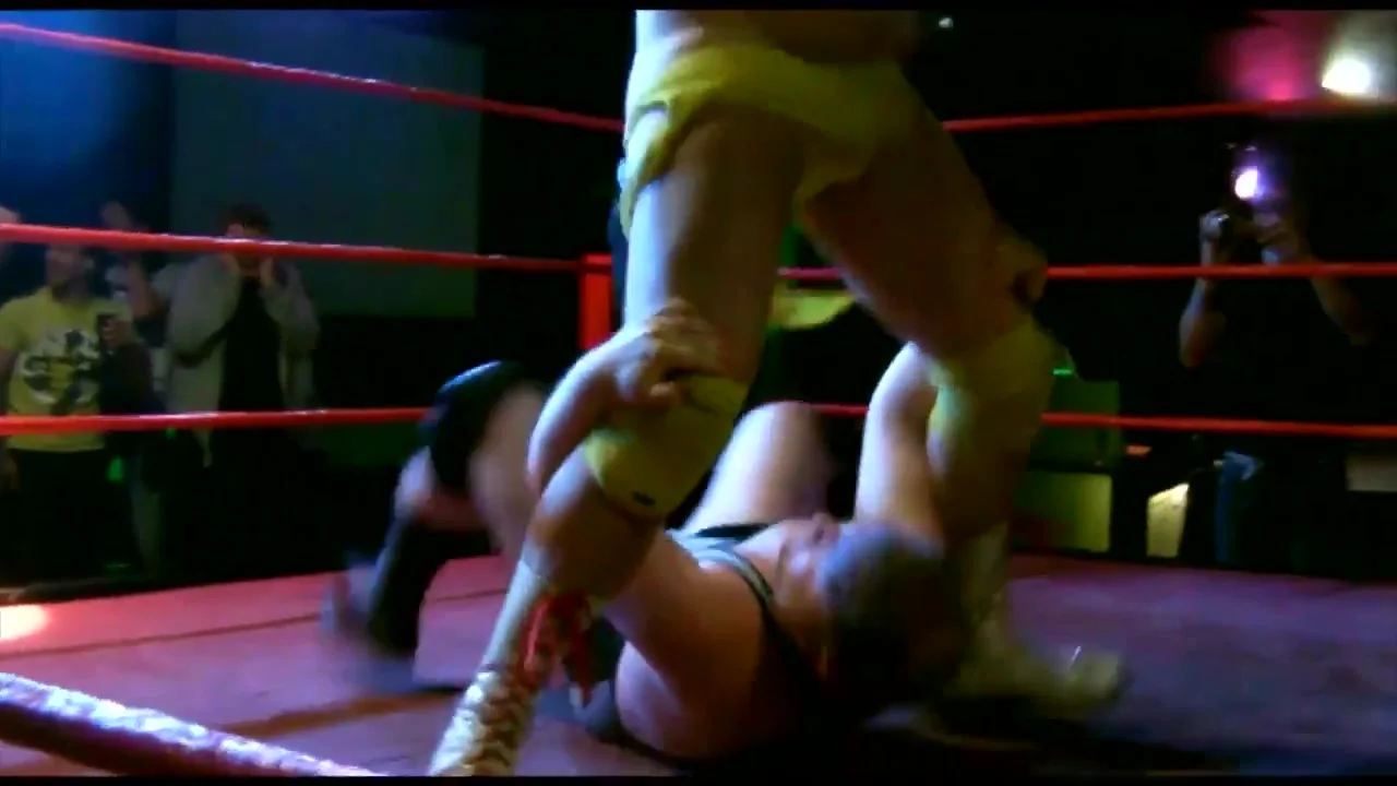 Wrestling pantsing
