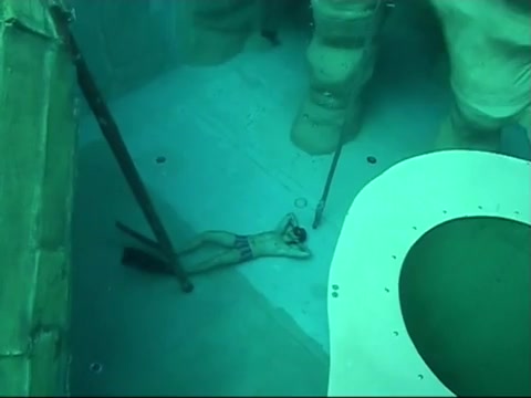 German apneists breatholding underwater