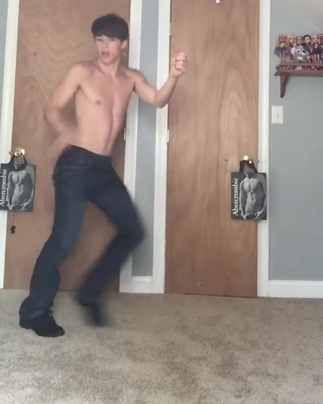 Dancing Hottie - video 3