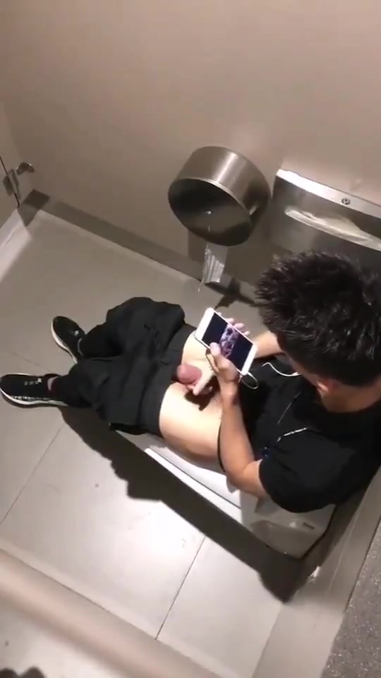 STROKING AND CUMMING IN THE TOILET