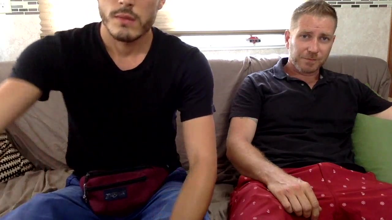 2 friends jerking together ... red
