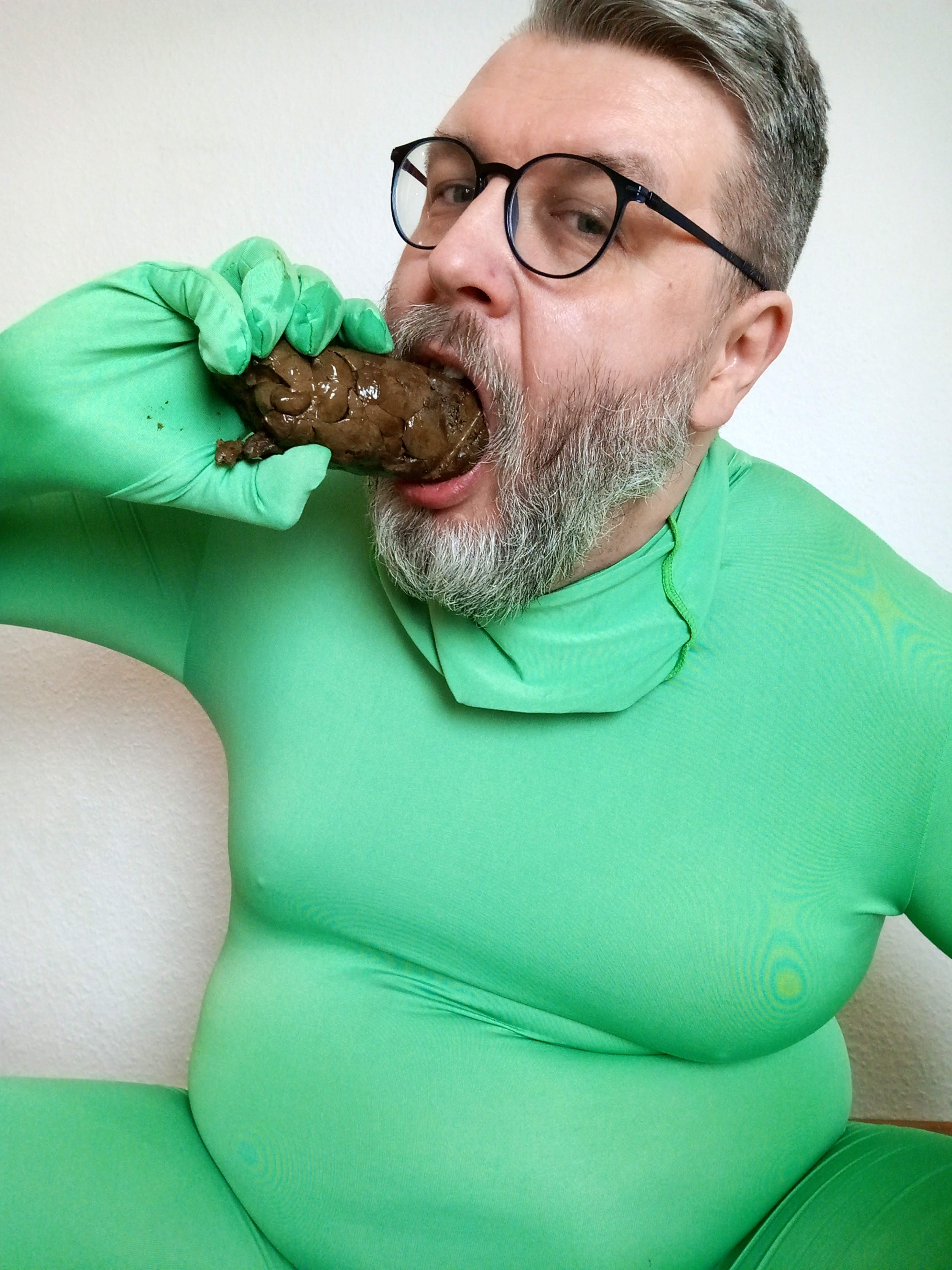 Scat Eating, Smearing & Gagging in a green Lycra Catsuit P 1