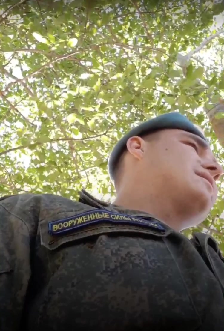 Russian soldier VDV smoking outside