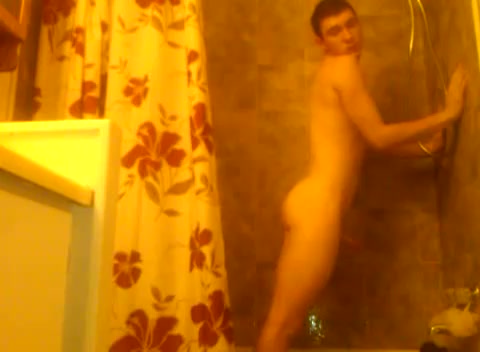 Twink gives tacky shower show