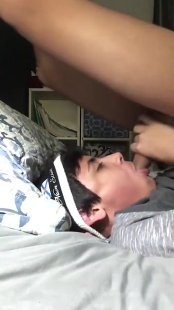 Hot twink cums in his own mouth